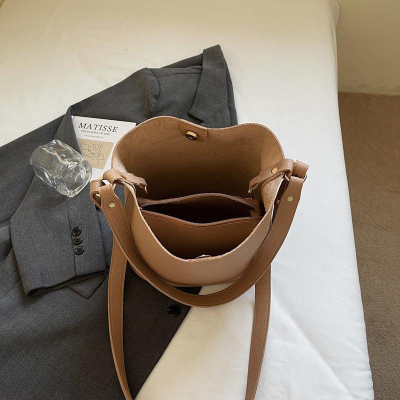 Large Capacity Commuter Bag Women's New Handbag Messenger Bag