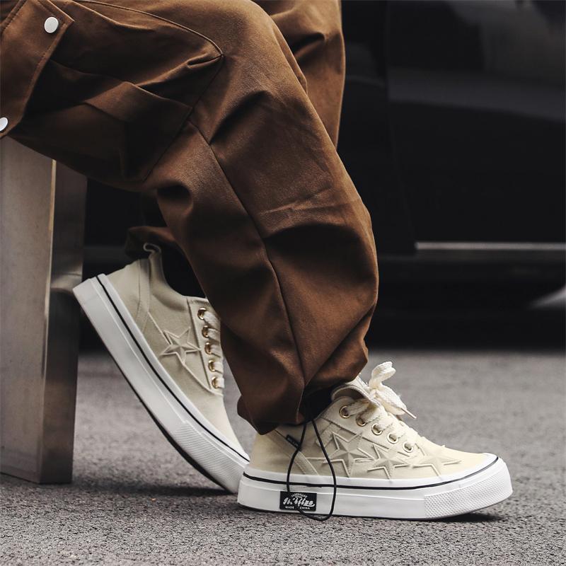 Fashion 2024 Autumn Winter Low Top Casual Breathable Trend Board Shoes Unisex Sports Skateboarding Shoes Fashion Vulcanized Shoes Men