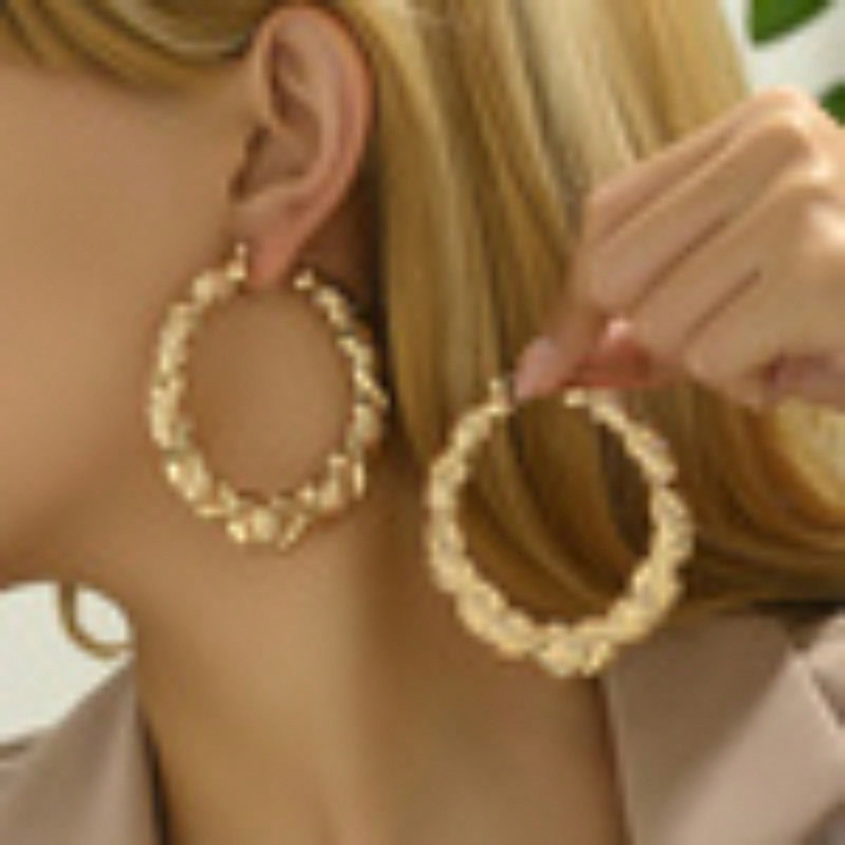 

Cute Twist Texture Big Hoop Earrings | Minimalist Retro Aesthetic Jewelry золотой