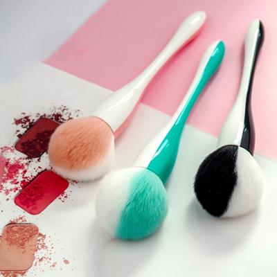 Der Foundation-Pinsel kann wiederverwendet werden. Rutschfest, wiederverwendbar, nützliches Rouge-Make-up für das Gesichts-Make-up