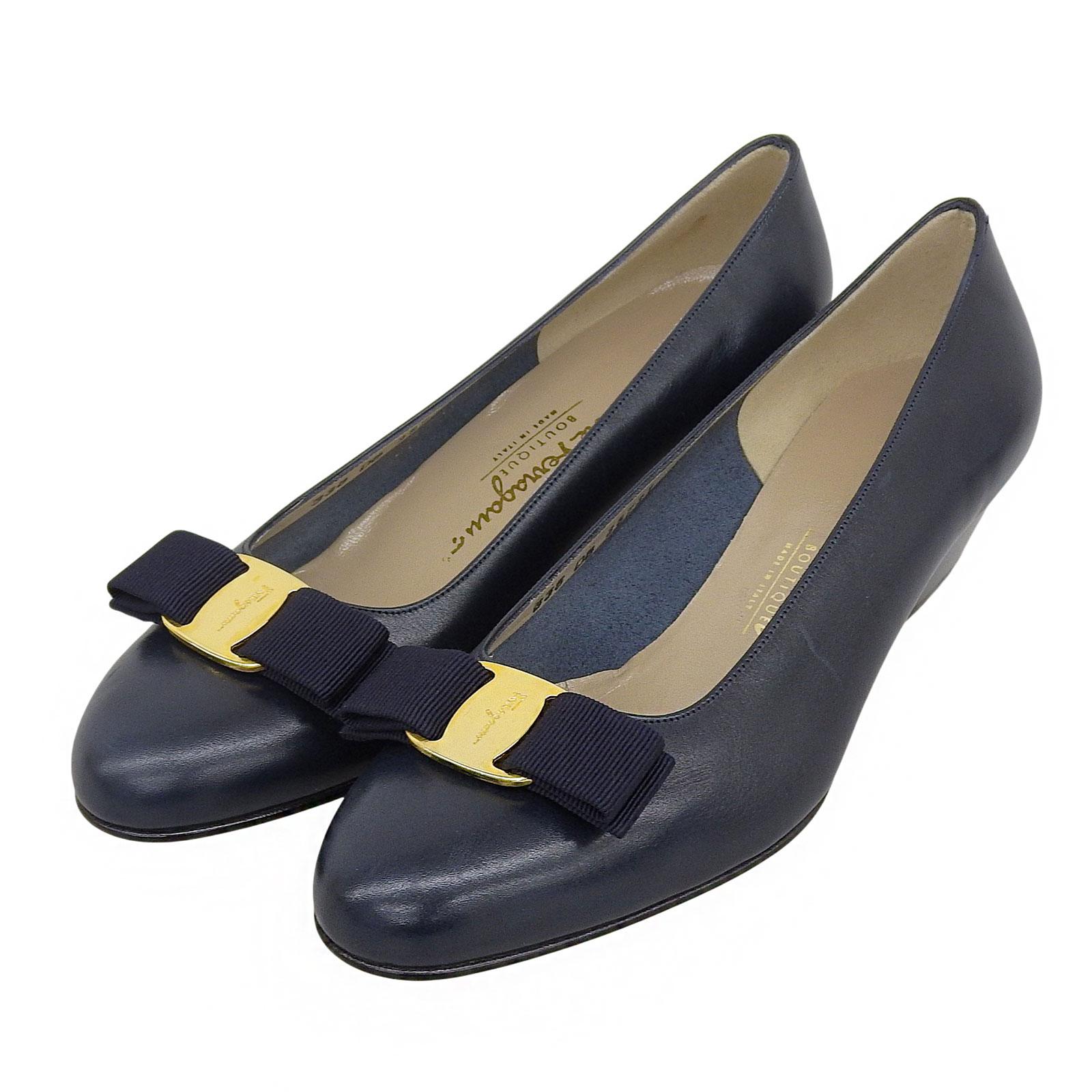 Pristine Salvatore Ferragamo pumps VARA Navy Calf leather Women 75 Used 23300₽