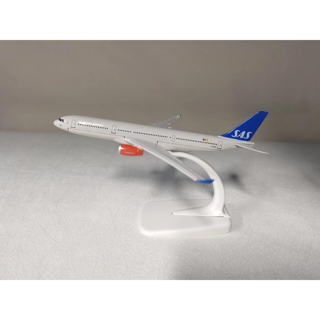 Flugzeug Maßstab 1/400 Air Scandinavian SAS A330 Airways Nachbildung Legierung Material Souvenir Flugzeug Spielzeug Jungen Kinder