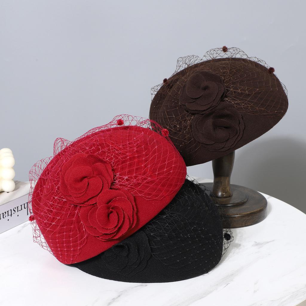 Woolen hat women's autumn and winter top hat fashion trendy flower wool felt hat British retro mesh beret white