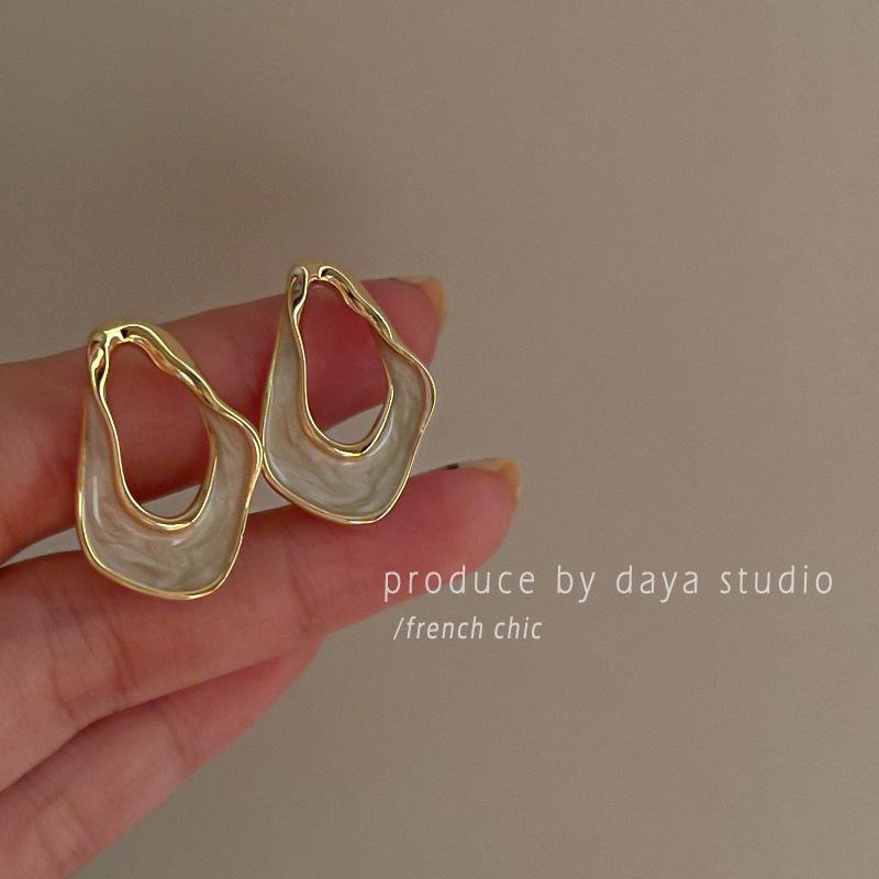 French Retro Drip Glaze Twisted Oval Earrings - Minimalist Luxury Studs