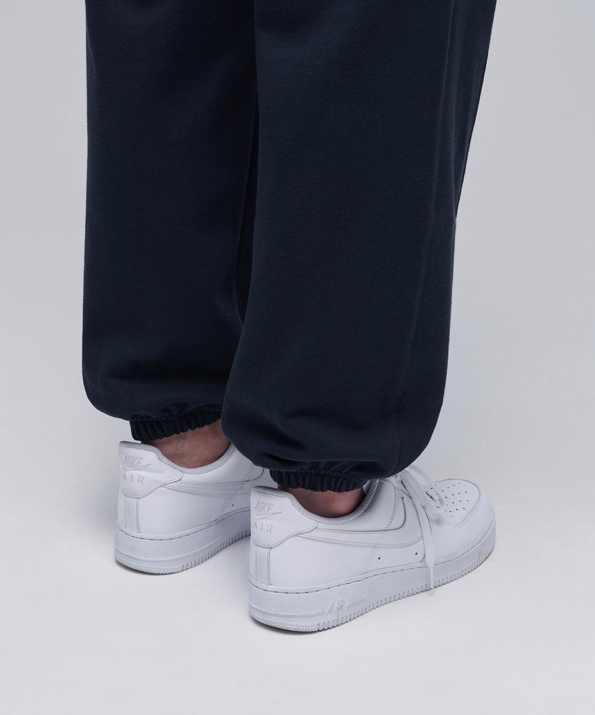 MUSINSA STANDARD Pin Tuck Wide Sweatpants [Navy]