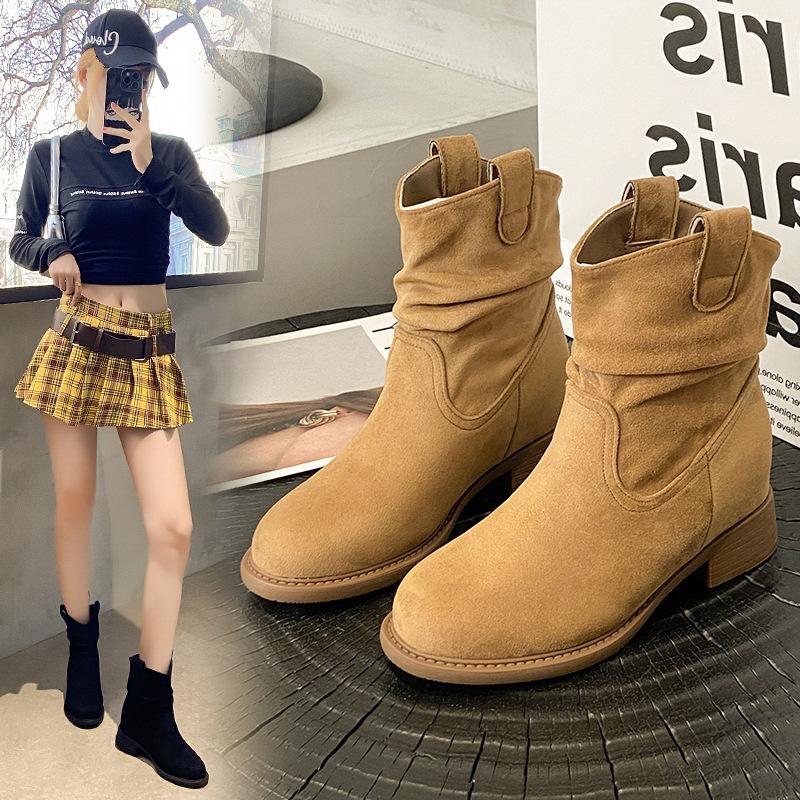 Retro thick-heeled pleated stacked boots for women in the autumn and winter of 2025, new large tube circumference, thin and heightened short Martin b