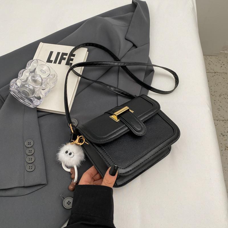 2023 Winter New Bag Female Trendy Fashion Shoulder Bag Casual Niche Small Square Bag Korean Personality Diagonal Cross Bag