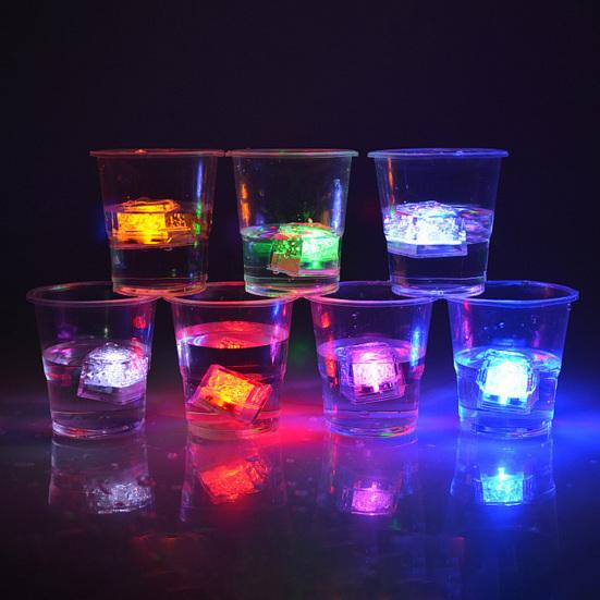 12 ks LED světlo Aktivace tekutinou Měnící barvu Ledové kostky Vícebarevné 7barevné LED Kostky ledu Potravinářské