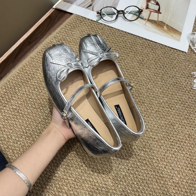 French inner height increase Mary Jane shoes women's 2025 new leather shoes shallow mouth French flat ballet shoes