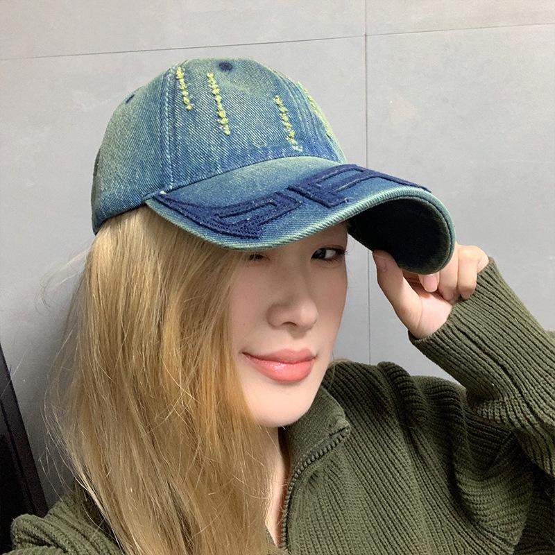 Retro and old washed baseball cap men's soft top ripped letter cap showing face small sunshade cowboy hat