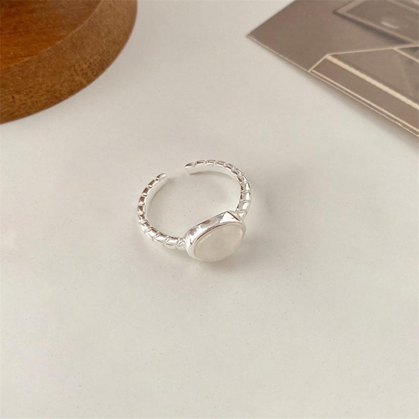 Xiaohongshu S925 Sterling Silver Women's Luxury Ring - Niche Design, Non-Fade Index Finger Fashion.