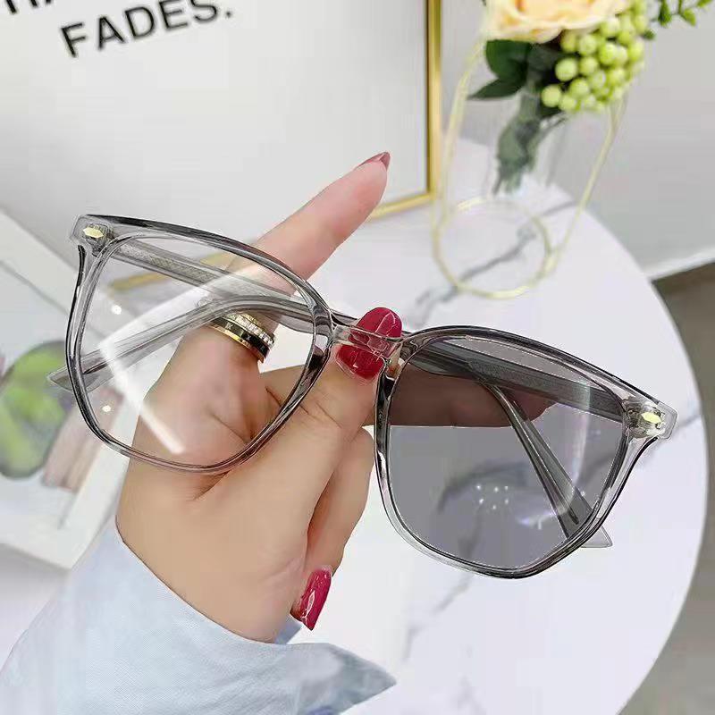 Fashion Polygon Mortise Leg Online Celebrity Glasses Frame Can Be Equipped with Color-changing Female Myopia Glasses.