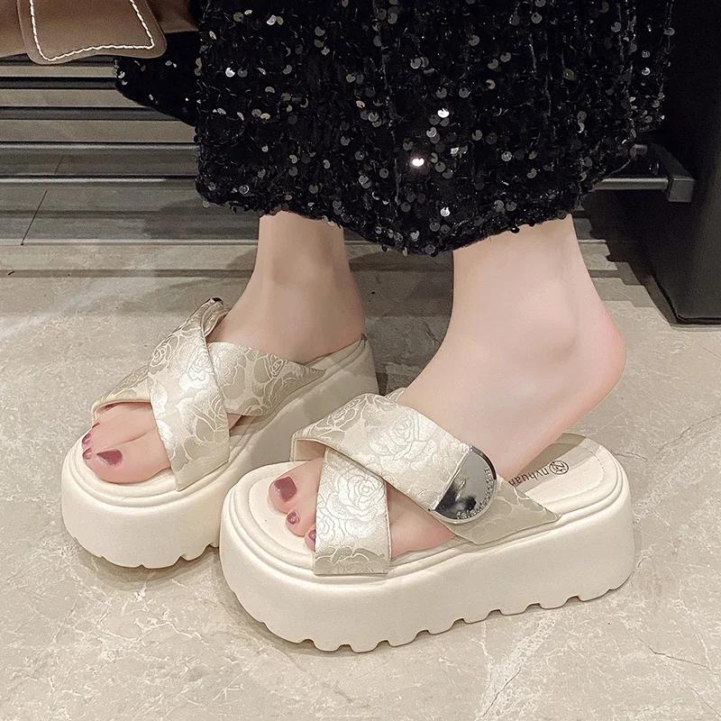 Módní dámské letní pantofle na vysoké platformě 7,5 cm, plátěné klínkové podpatky, nazouváky, robustní sandály pro sladkou dívku s otevřenou špičkou, plážové žabky