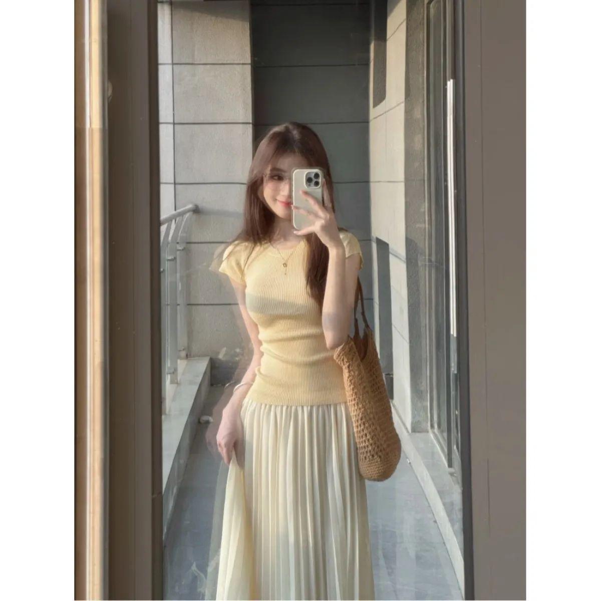 

2026 Summer Women s Slim Fit Knitwear Set: Round Neck Top & High Waist Pleated Skirt 2X Large (recommended 60-67.5 kg)