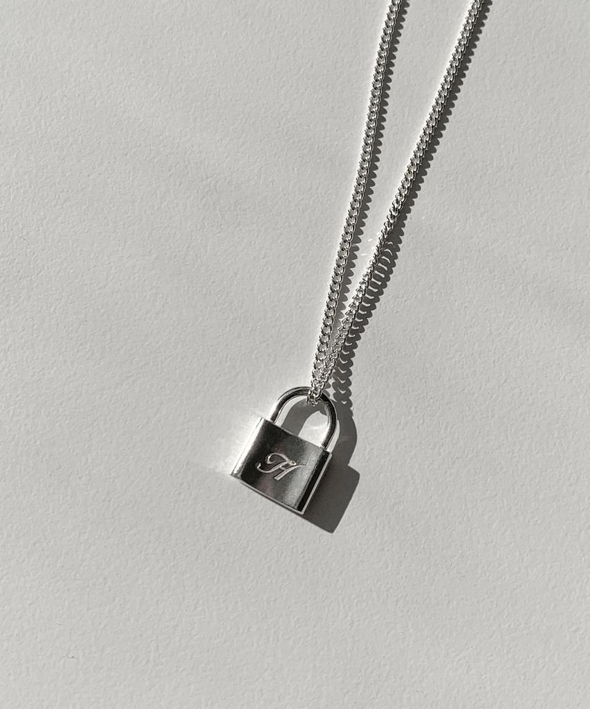Ound Lock Necklace