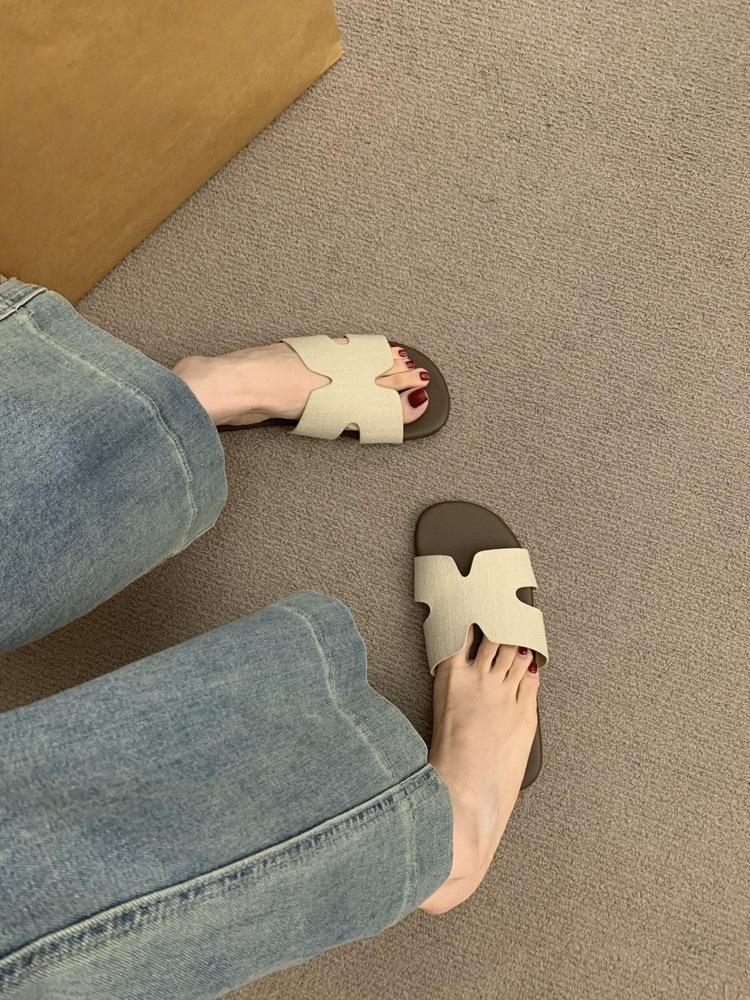 Niche design open-toed slippers women's outer wear 2025 summer new vacation Roman lazy flat sandals