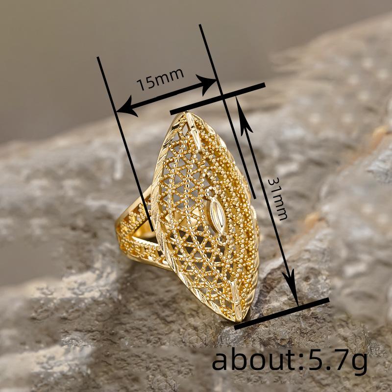 Metal court style hollow ring female, horse eye triangle arrangement design jewelry, French ring