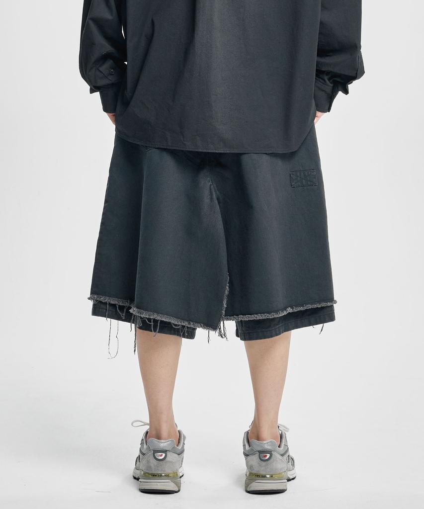 AJOBYAJO Washed Layered Cargo Skirt Shorts [Black]