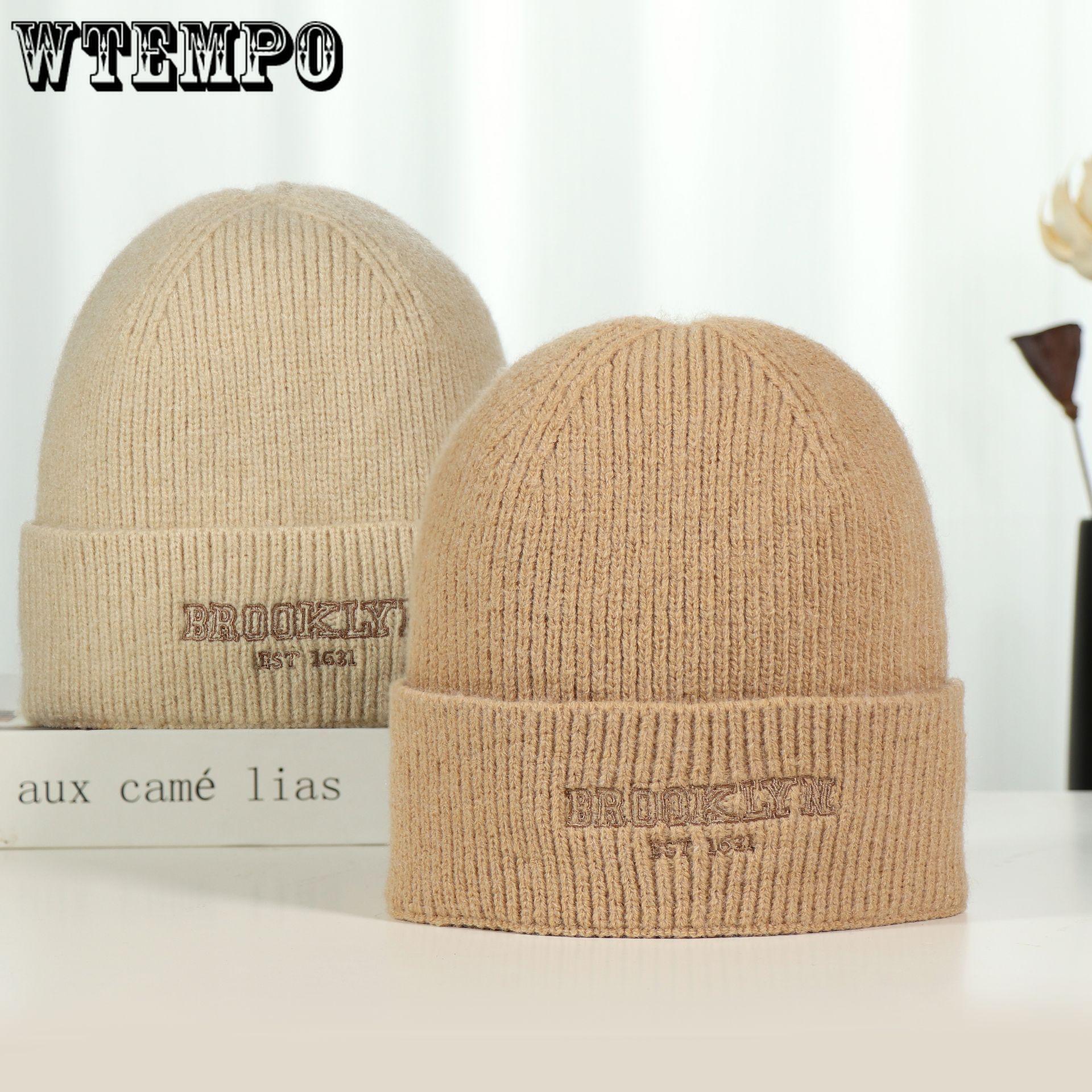 

Autumn and Winter Couple Knitted Hats with Embroidered Letters Outdoor Cycling Warm Knitted Hats One Size чорний