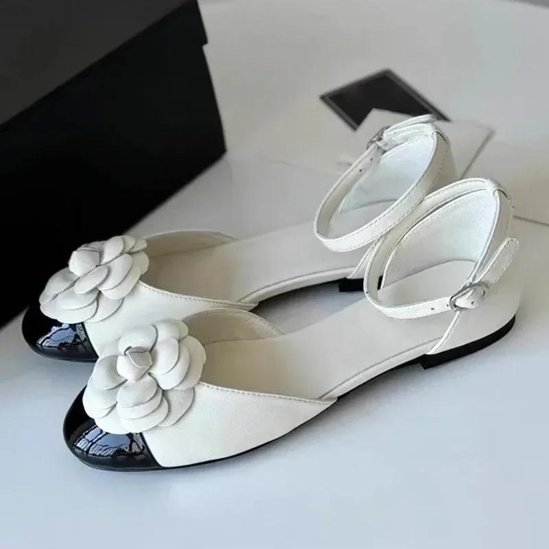 Fashion Luxury Designer Flower Flower Decoration Covered Toe Mary Jane Shoes Women 2025 Summer Hollow Low Heel Soft Leather Flat Sandals