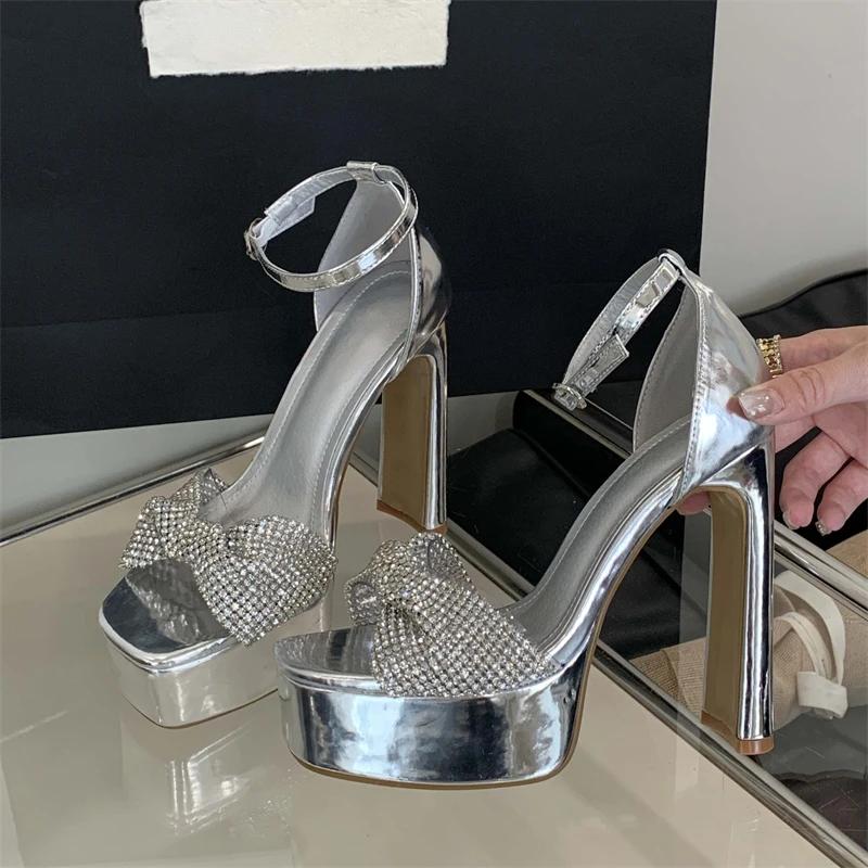 Fashion Eilyken Summer Sexy CRYSTAL Diamond PVC Transparent Women Sandals Fashion Open Toe Buckle Strap Nightclub High Heels Shoes