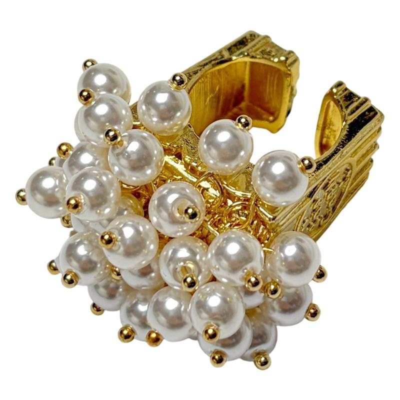 Bead Cluster Statement Ring with Open Adjustable Band, Vintage Style Fashion Accessory for Daily Outfits and Dates
