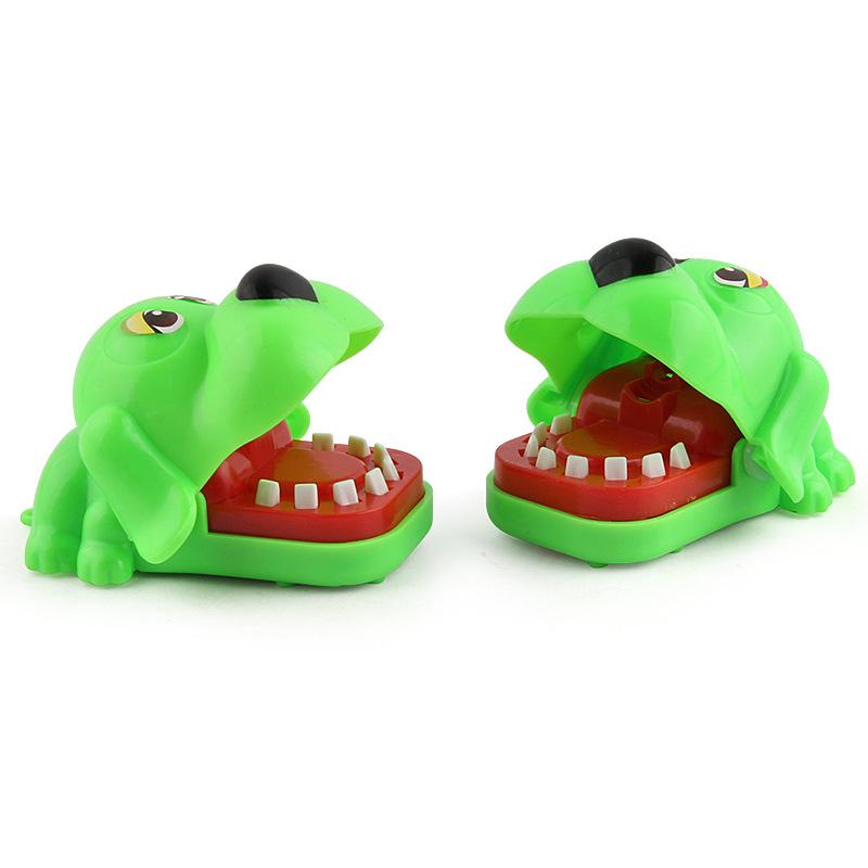 New And Strange Mini Biting Hand Tricky Toy, Trumpet Biting Shark, Crocodile, Vicious Dog