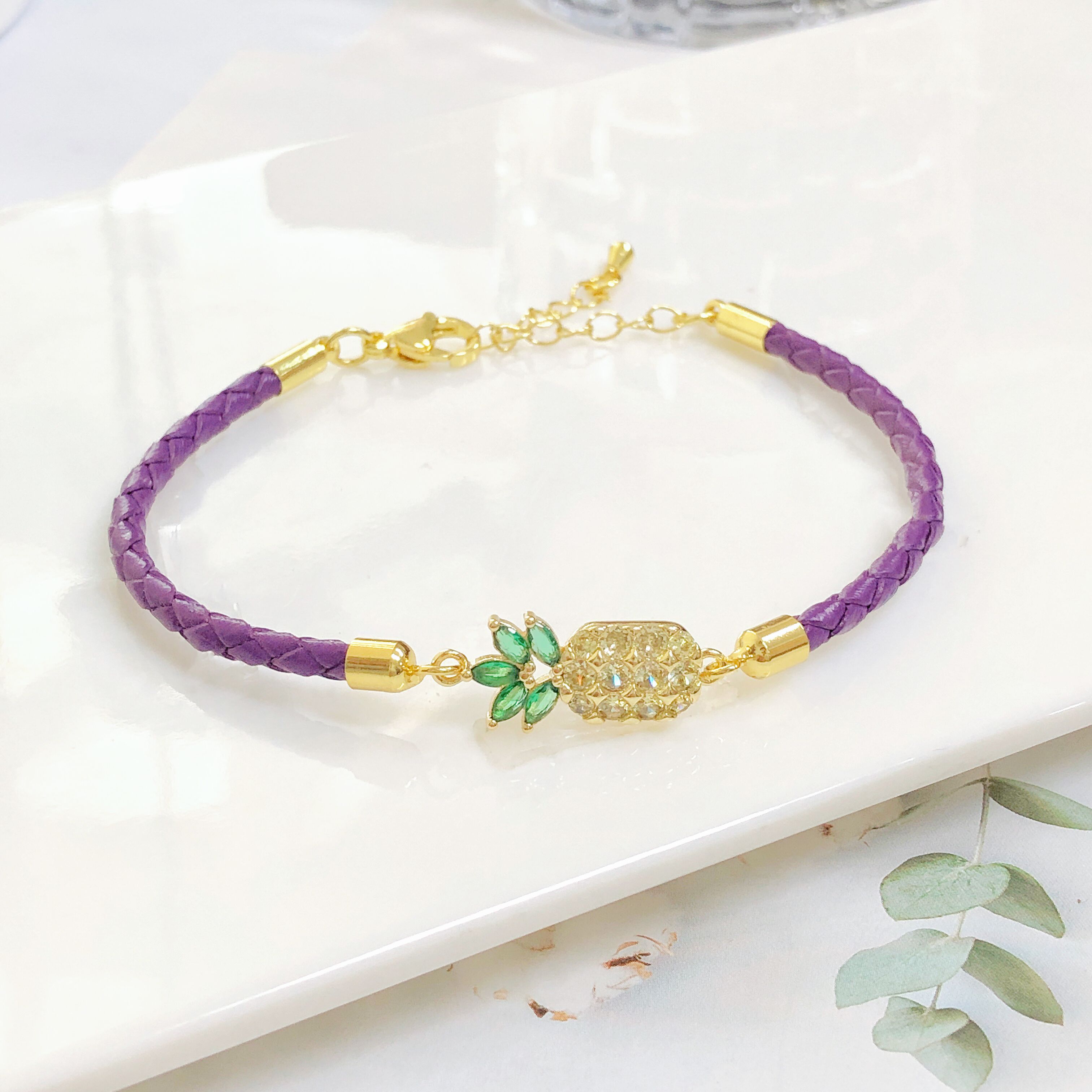 

High-Quality White Zirconia Pineapple Leather Rope Chain Fruit Bracelet for Women Girls New Fashion Party Zircon Birthday Gift