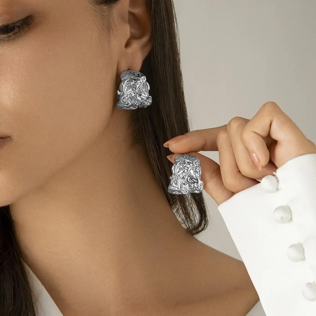 Exaggerate Trendy Liquid Lava Metal Heart Drop Stud Earrings for Women Charm Geometric Irregular Folds Party Jewelry Accessory