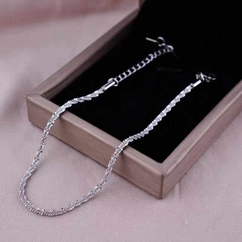 Collier Super Scintillant Pour Femmes Ciel Étoilé Choker en Acier Titane Chaîne à Superposition Dorée Bijoux