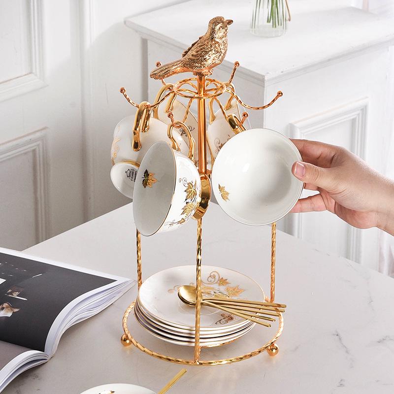 Estante para Tazas de Café de Hierro Forjado Chapado en Oro con Soportes de Acero Inoxidable para 6 Tazas y Platillos