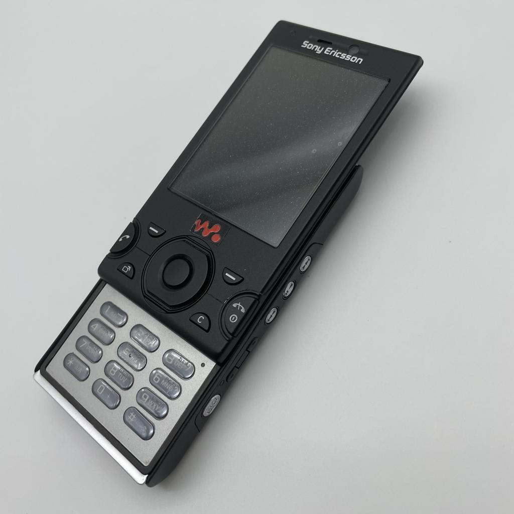 Repasovaný originální mobilní telefon Sony Ericsson W995 GMS 3G s 1 SIM