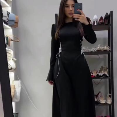Rochie cu mânecă evazată, cu mânecă lungă, cu gât rotund