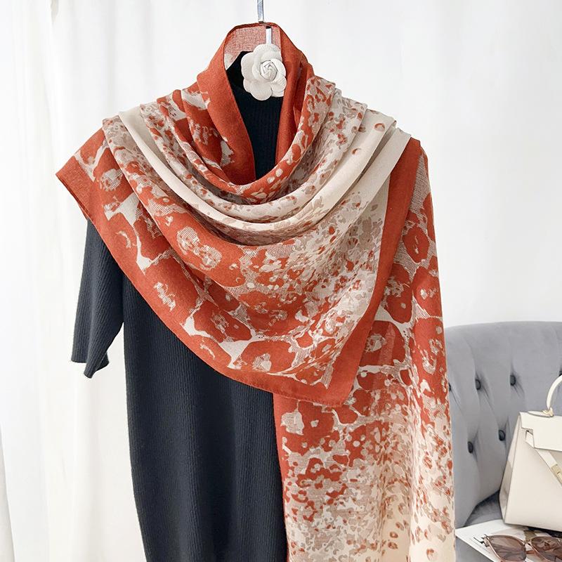 2025 New Retro Literary and Versatile Travel Photo Sunscreen Sunshade Shawl Air-conditioned Room Dual-purpose Cotton and Linen Scarf Women