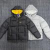 Corteiz Alcatraz Kontrastfarbe Puffy Kapuzen-Baumwolljacke Lockere Passform Streetwear Wintermantel Herren