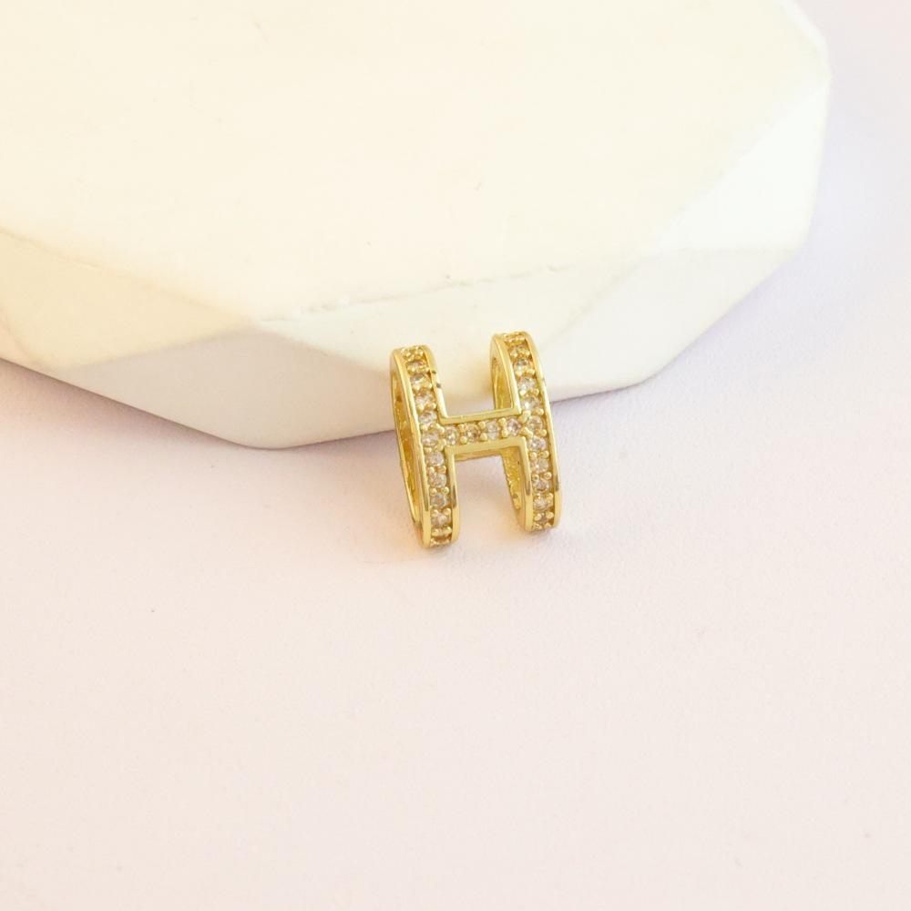 Korean Style Elegant Copper Pendant Necklace with Zircon Inlaid Letter H - Versatile Fashionable Accessory for Women