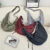 Borsa croissant stile casual grande capacità borsa a quadri in nylon plissettato borsa a tracolla in tela per pendolari