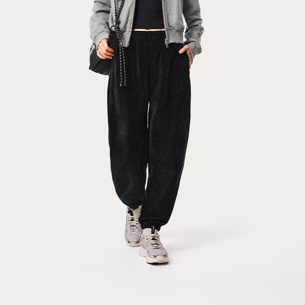 Li Ning Sports Lifestyle Series Loose Fit Cuffed Mid Waist Casual Pants Women bottoms Black AKLU324-3