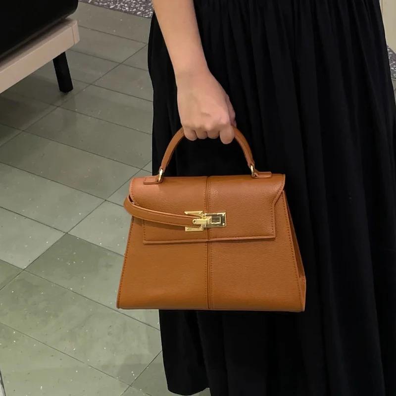 2025 Women Niche Composite Leather Trapezoidal Bag Large Capacity Single-Shoulder Crossbody Bag Fashionable Ladies Handbag