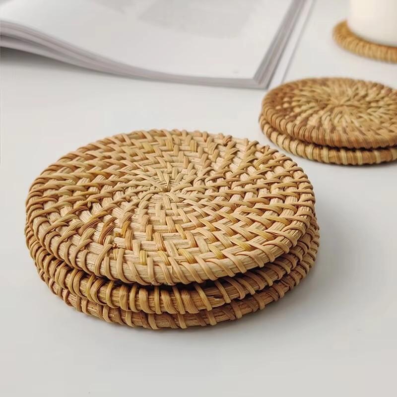 Handgefertigte Platzdeckchen Untersetzer Küchen-Tischunterlagen Rattan-Untersetzer Schalenunterlagen Polsterunterlage Isolierunterlage Runde Platzdeckchen Gewebt