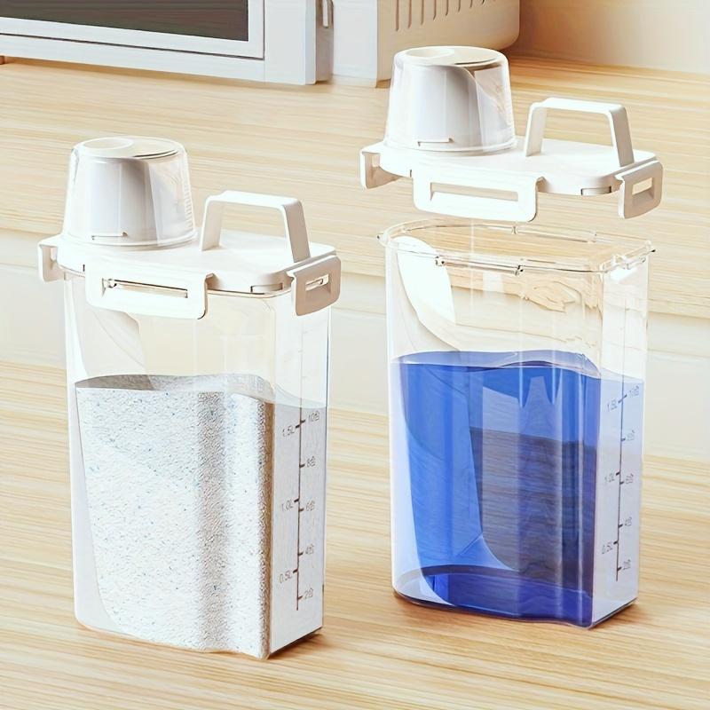

2-piece set of 2.5L large capacity transparent liquid storage bottles with measuring cup lid and handle design