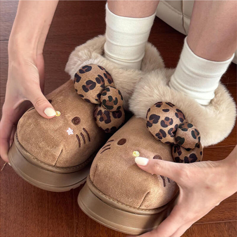 Hello Kitty Hopi Fur Boots 230mm (H104893)