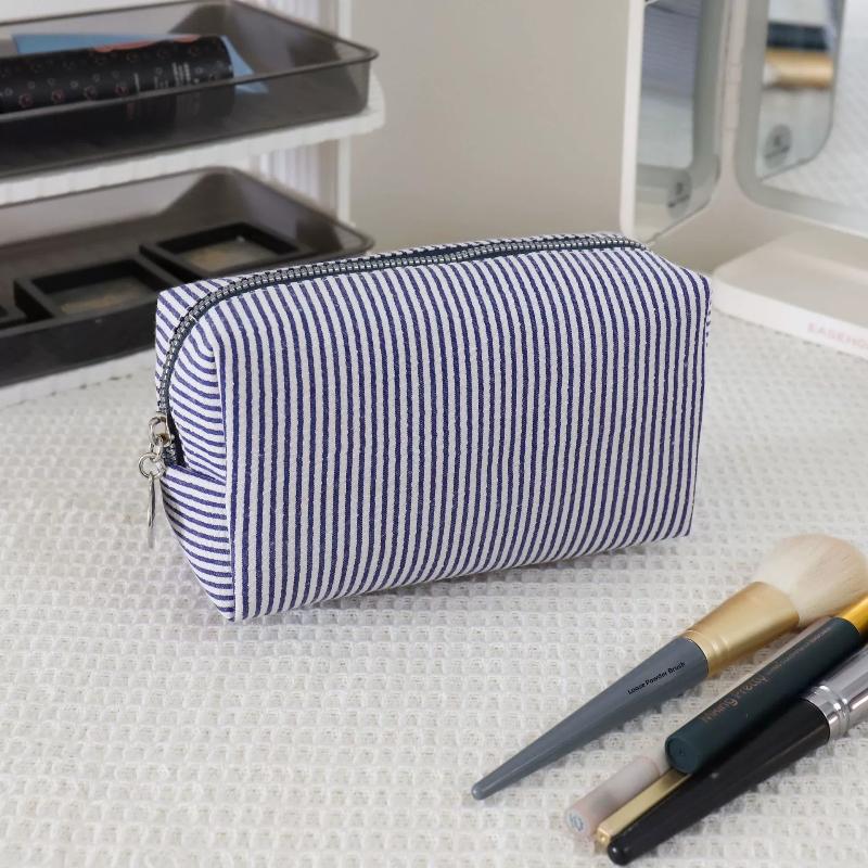 

1Pc Fresh Simple Striped Cosmetic Bag Large Capacity Makeup Bag Pencil Case Travel Toiletries Bags Toiletry Storage Pouch