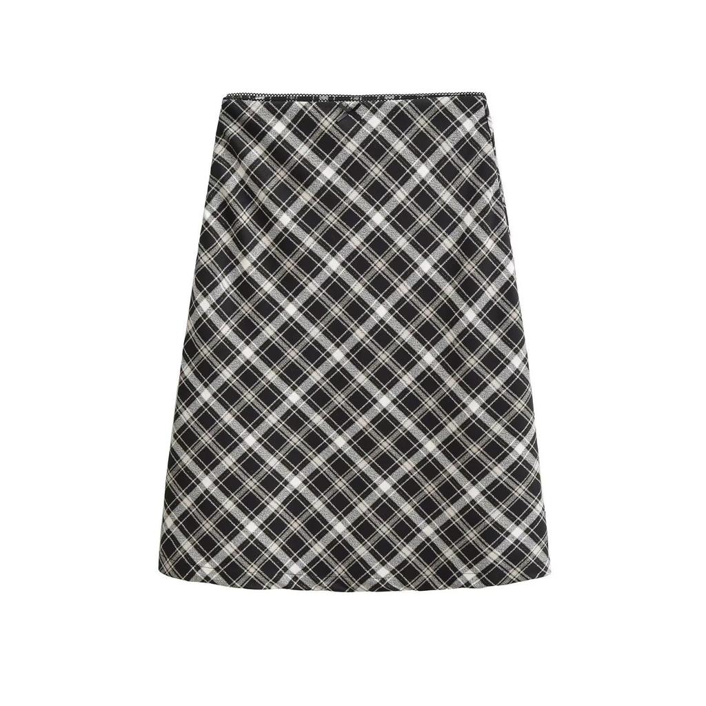 Spring Aristocratic Tartan Plaid Skirt with Safety Shorts - Retro British Style, Bowknot Accent, Hip-Hugging, Versatile Women's Short Skirt.