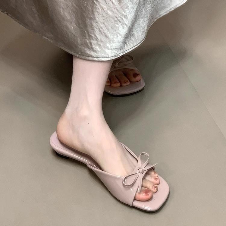 Low-heeled square-headed sandals, new fairy style in summer 2025, bow patent leather, cool slippers, and skirt