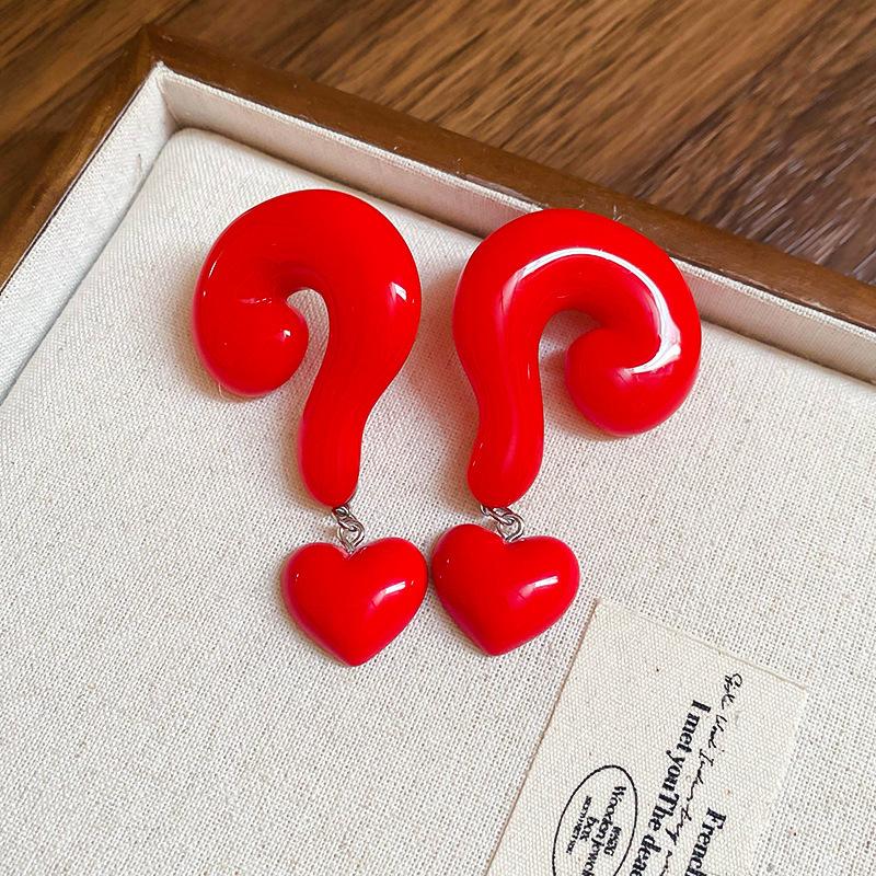 

Silver needle exaggerated resin question mark love stud earrings European and American atmosphere earrings fashion high sense temperament earrings
