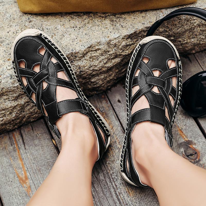 Fashion Business Casual Walking Shoes for Men Non Slip Beach Sandalias Summer Flats Men's Leather Sandals Hollow Out Breathable Sandals