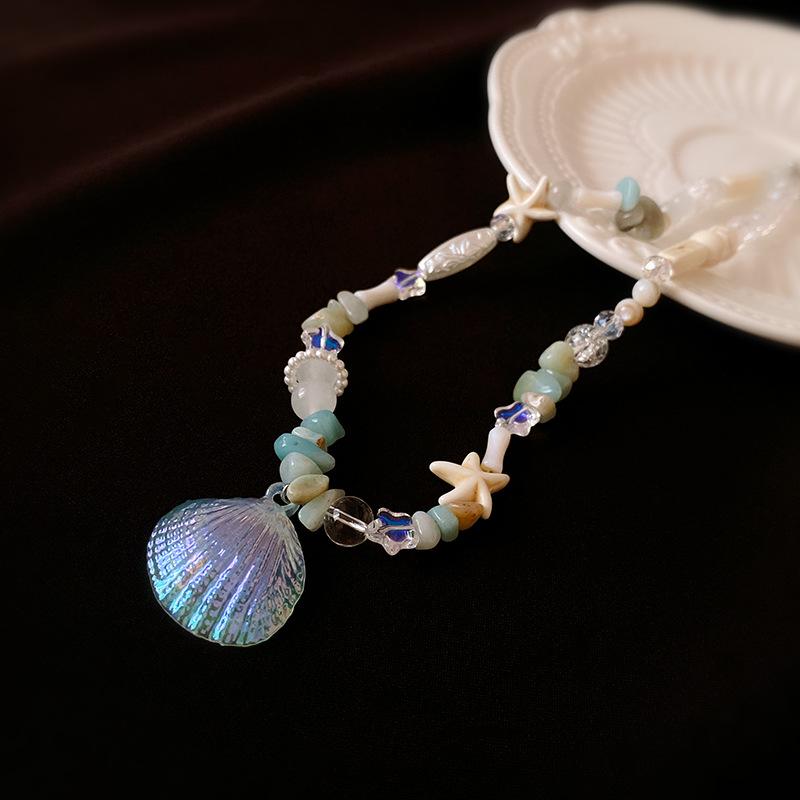 Dopamine Ocean-Inspired Clavicle Necklace: Acrylic Seashell, Starfish, Imitation Pearl, for Women with High-End Style.
