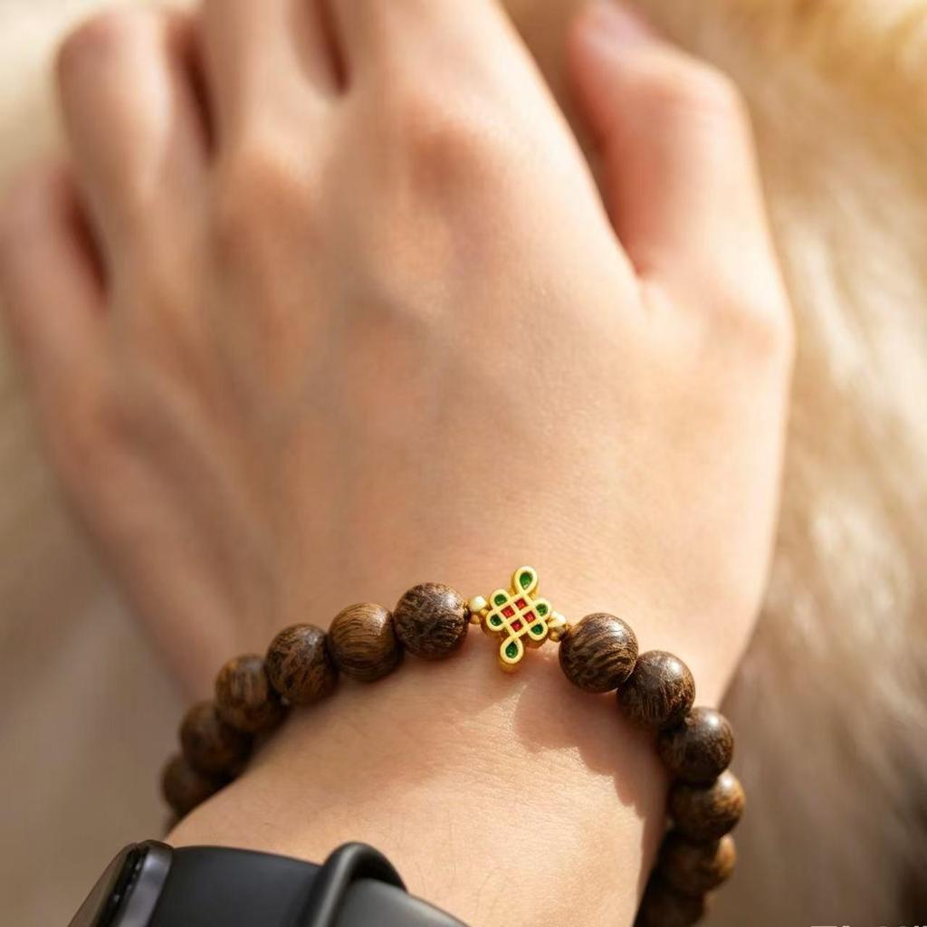 Exquisite Carved Agarwood Chinese Knot Cultural Bead Bracelet for Women