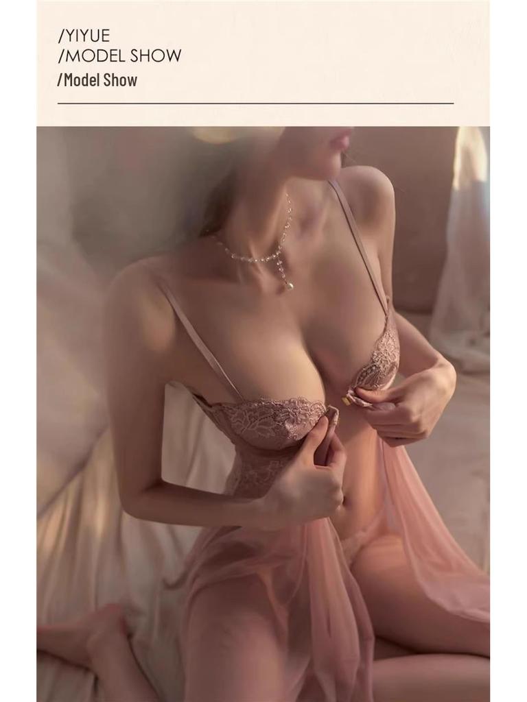 Atmosphere Luxury Lace Nightgown with Underwire and Tie, Exuding Pure Desire and Elegance